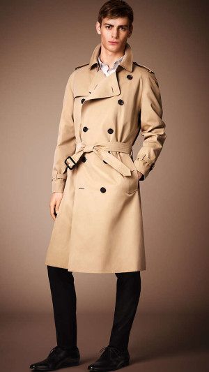 Warm-Yourselves-with-the-Stylish-Mens-Trench-Coat-300x533